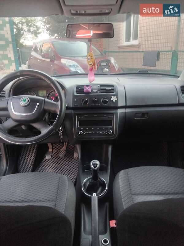 Хэтчбек Skoda Fabia 2011 в Калиновке