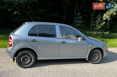Хэтчбек Skoda Fabia 2006 в 