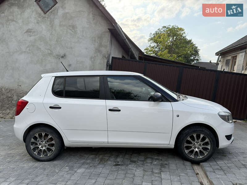 Хетчбек Skoda Fabia 2014 в Чемерівцях