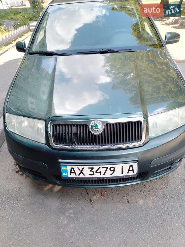 Хэтчбек Skoda Fabia 2005 в Харькове