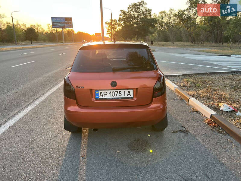 Хэтчбек Skoda Fabia 2007 в Запорожье