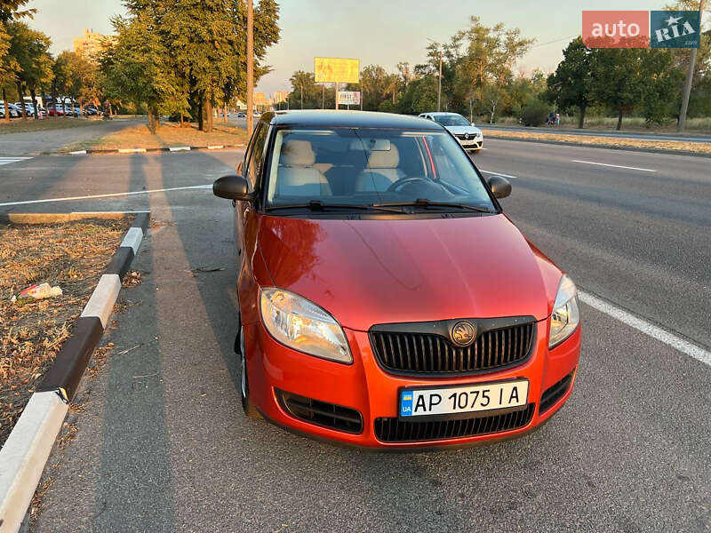 Хэтчбек Skoda Fabia 2007 в Запорожье