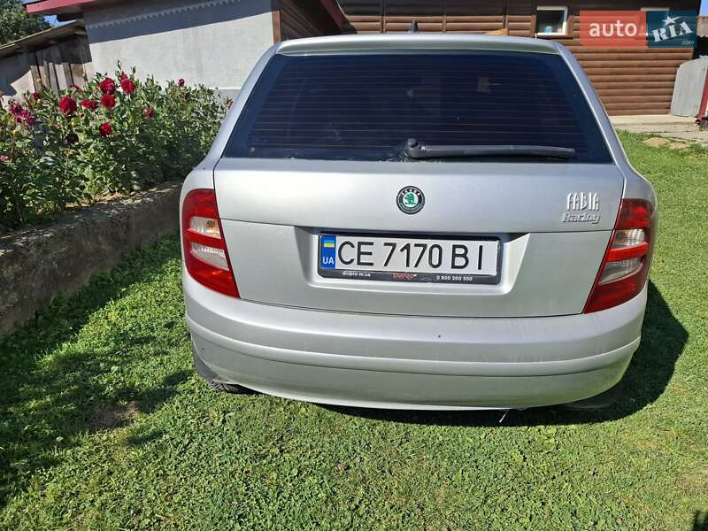 Хэтчбек Skoda Fabia 2001 в Глыбокой