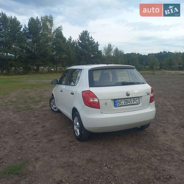 Хетчбек Skoda Fabia 2009 в Львові фото 22 Хетчбек Skoda Fabia 2009 в Львові