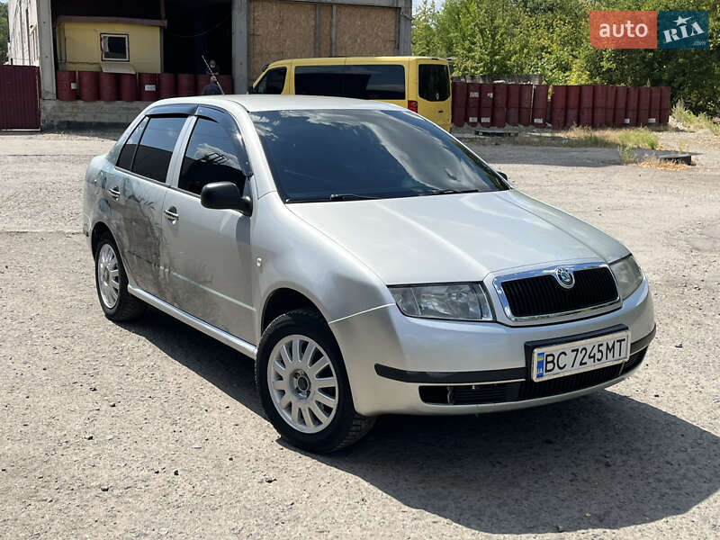 Седан Skoda Fabia 2001 в Кривом Роге