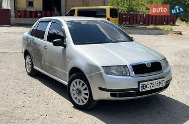 Седан Skoda Fabia 2001 в 