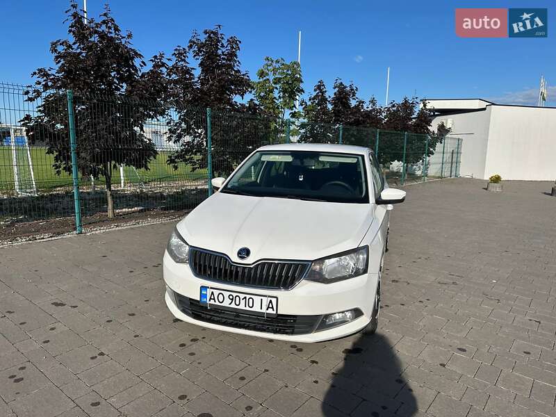 Універсал Skoda Fabia 2015 в Ужгороді