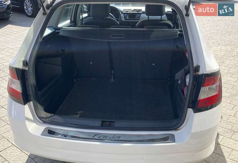 Універсал Skoda Fabia 2015 в Ужгороді