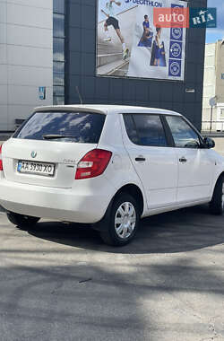 Хэтчбек Skoda Fabia 2011 в 