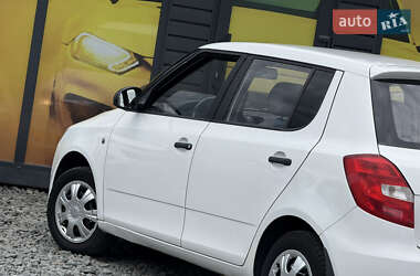 Хэтчбек Skoda Fabia 2009 в 