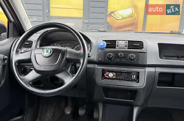 Хэтчбек Skoda Fabia 2009 в 