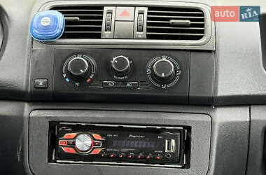Хэтчбек Skoda Fabia 2009 в 
