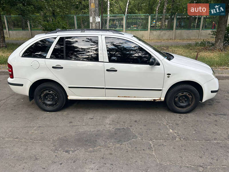 Универсал Skoda Fabia 2003 в Киеве