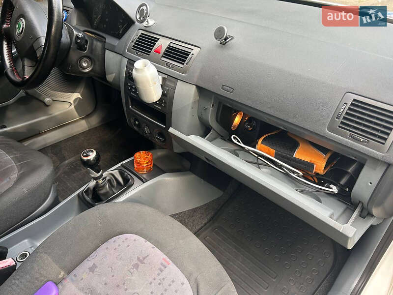 Универсал Skoda Fabia 2003 в Киеве