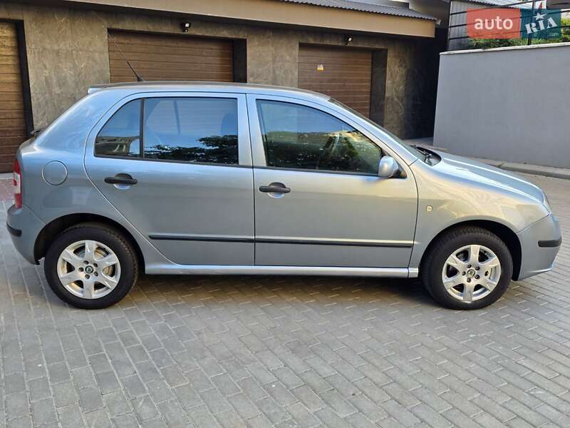 Хэтчбек Skoda Fabia 2005 в Харькове