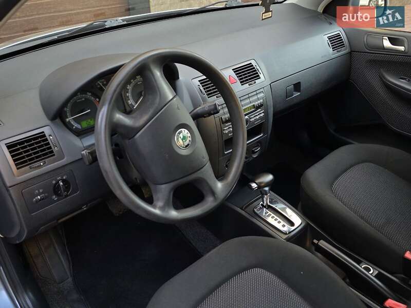 Хэтчбек Skoda Fabia 2005 в Харькове