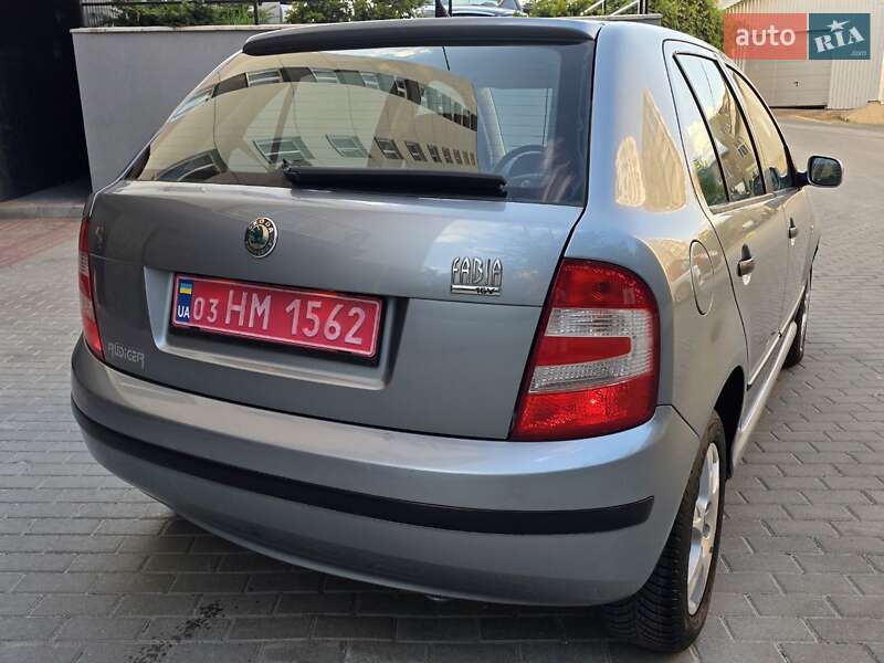 Хэтчбек Skoda Fabia 2005 в Харькове