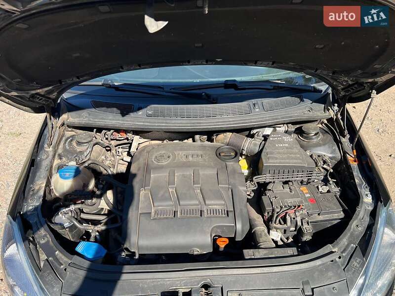 Хетчбек Skoda Fabia 2011 в Заводське