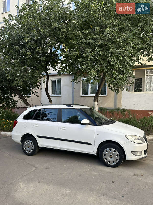 Универсал Skoda Fabia 2012 в Ровно