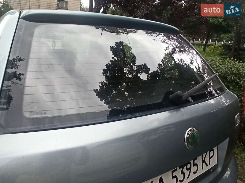 Хэтчбек Skoda Fabia 2006 в Киеве