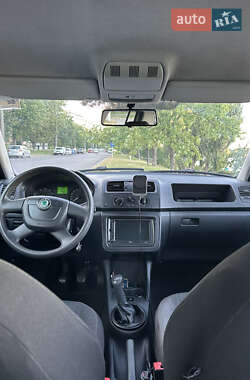 Хэтчбек Skoda Fabia 2011 в 