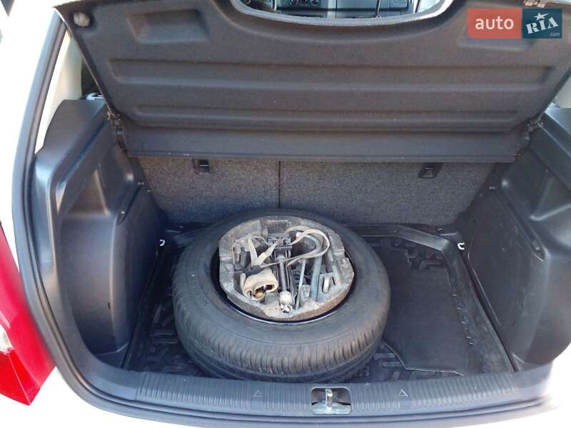 Хэтчбек Skoda Fabia 2011 в Краматорске фото 11 Хэтчбек Skoda Fabia 2011 в Краматорске