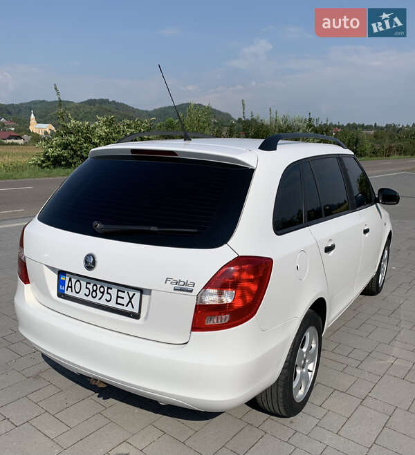 Универсал Skoda Fabia 2010 в Хусте