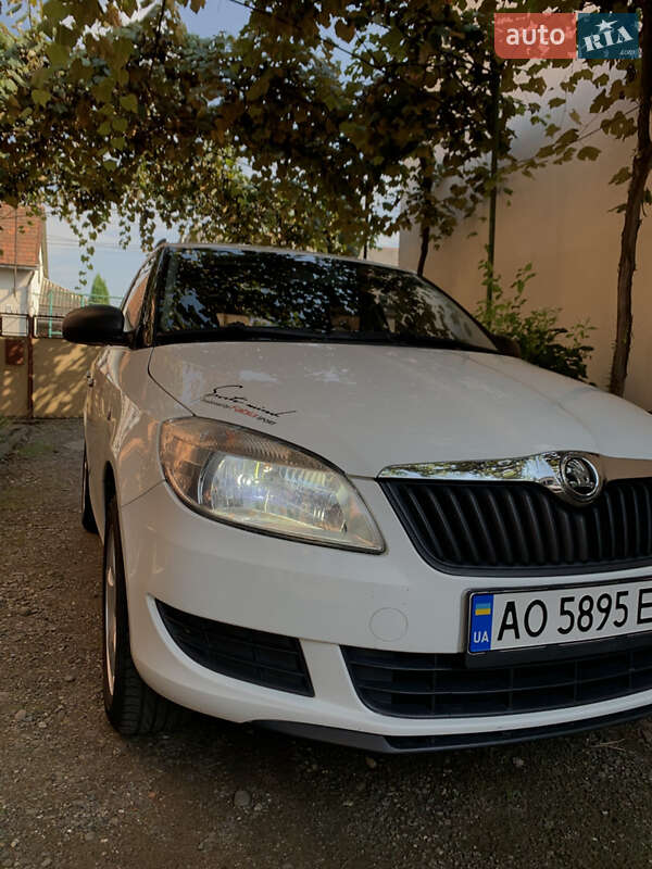 Универсал Skoda Fabia 2010 в Хусте