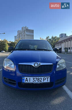 Хэтчбек Skoda Fabia 2009 в Броварах