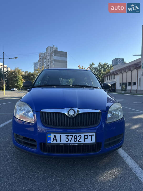 Хэтчбек Skoda Fabia 2009 в Броварах