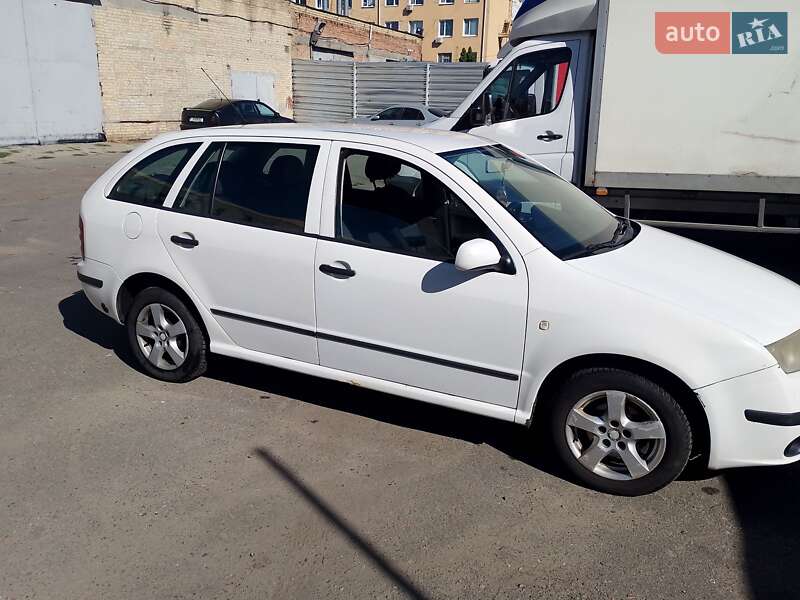 Універсал Skoda Fabia 2008 в Києві