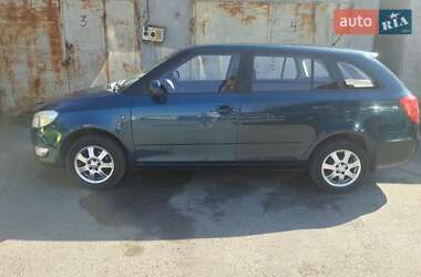 Универсал Skoda Fabia 2011 в Киеве