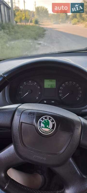 Хетчбек Skoda Fabia 2010 в Дніпрі фото 5 Хетчбек Skoda Fabia 2010 в Дніпрі