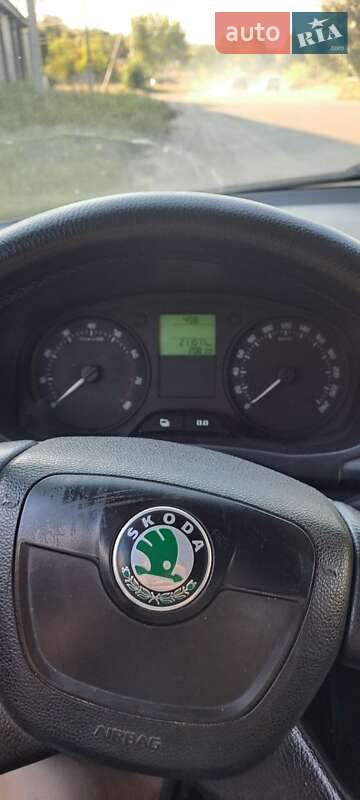 Хетчбек Skoda Fabia 2010 в Дніпрі фото 9 Хетчбек Skoda Fabia 2010 в Дніпрі