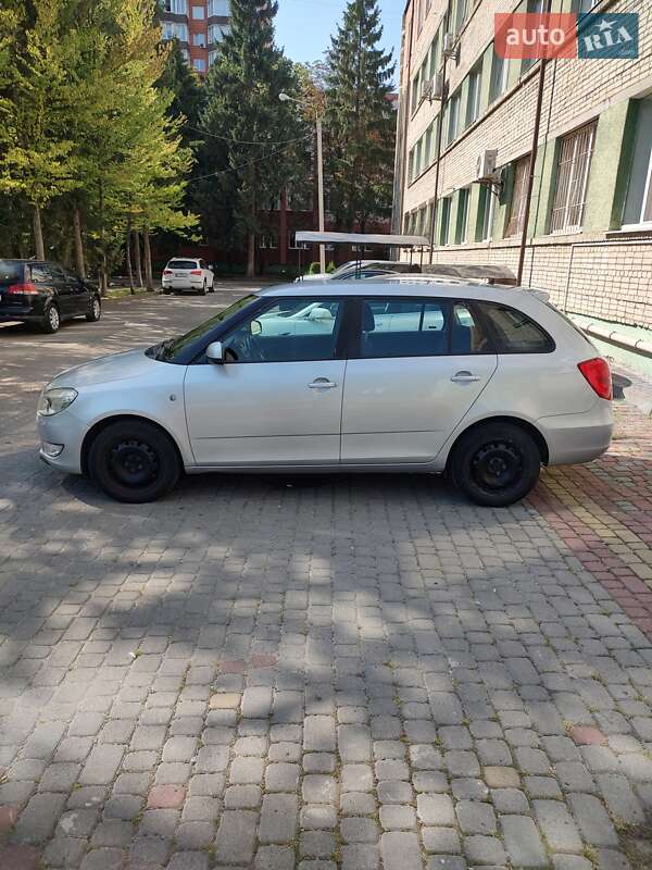 Універсал Skoda Fabia 2013 в Львові