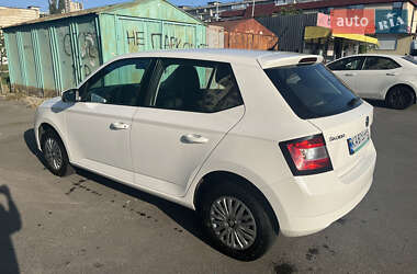 Хэтчбек Skoda Fabia 2018 в 