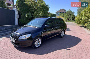 Универсал Skoda Fabia 2010 в Черновцах