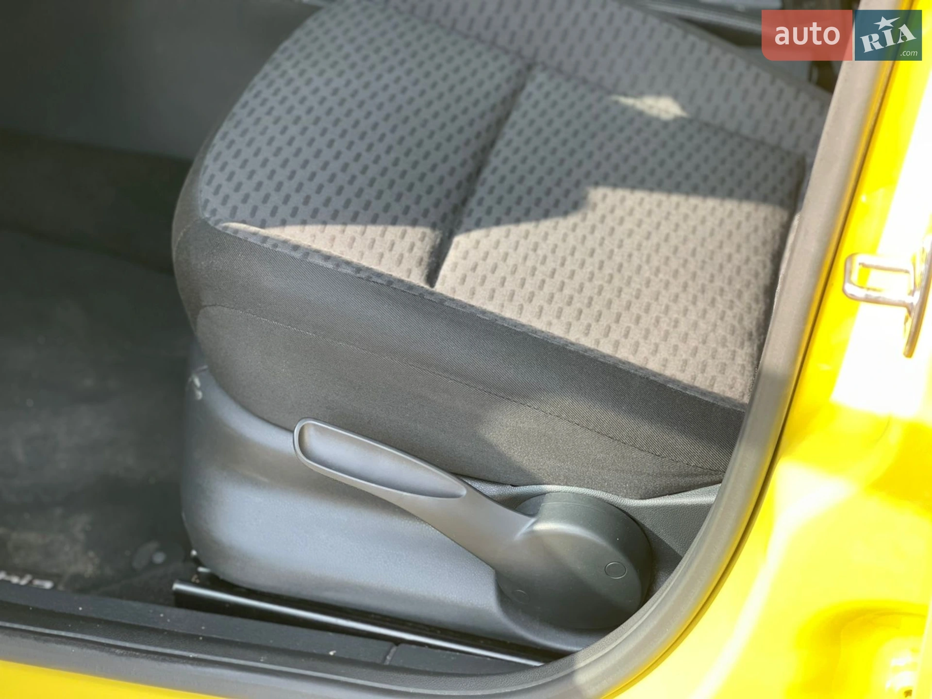 2012 Skoda Fabia - мініатюра 20