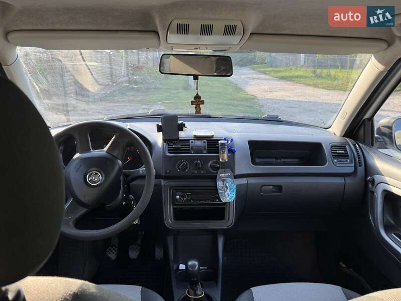 Хетчбек Skoda Fabia 2013 в Хмельницькому