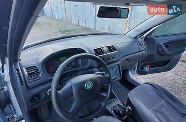 Хэтчбек Skoda Fabia 2011 в 