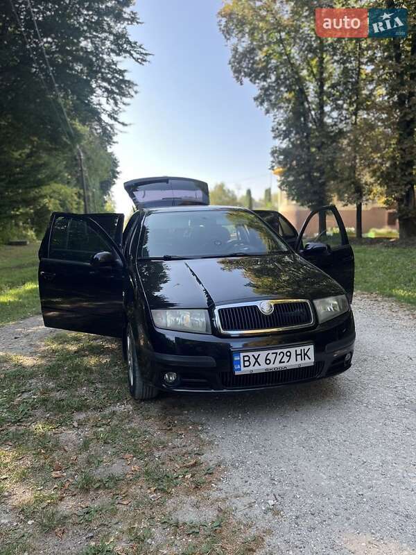 Хетчбек Skoda Fabia 2006 в Волочиську