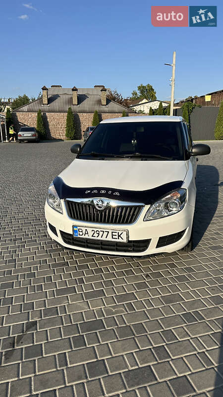 Хэтчбек Skoda Fabia 2013 в 