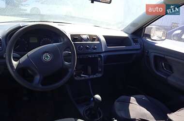 Хэтчбек Skoda Fabia 2011 в 