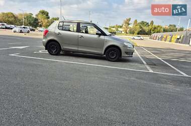 Хетчбек Skoda Fabia 2015 в Києві