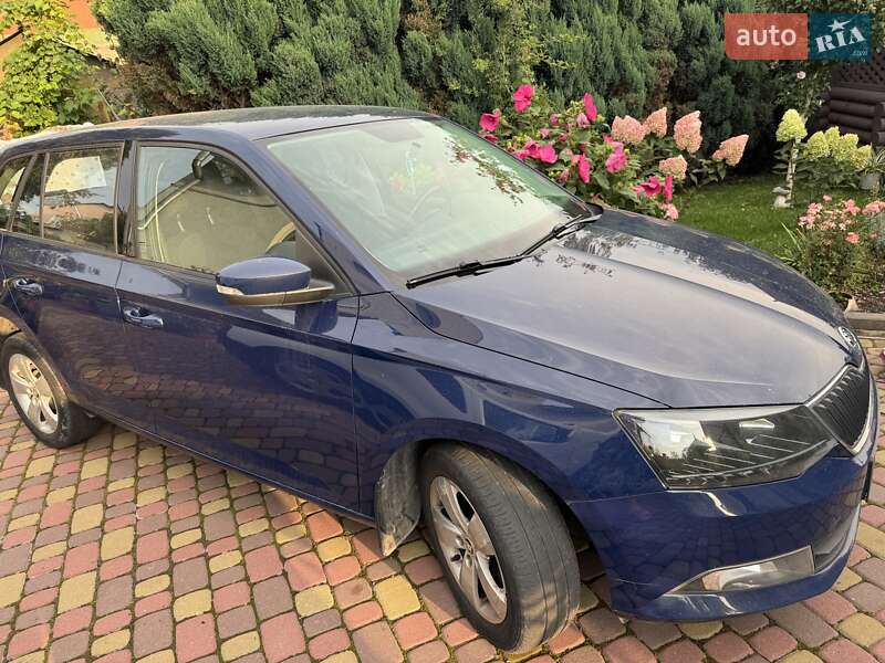 Хэтчбек Skoda Fabia 2018 в 