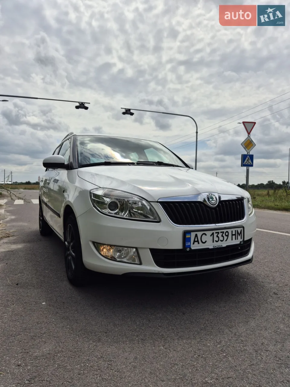 2011 Skoda Fabia - мініатюра 15