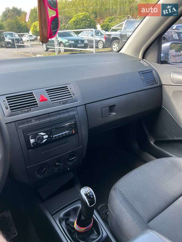 Универсал Skoda Fabia 2005 в Ровно