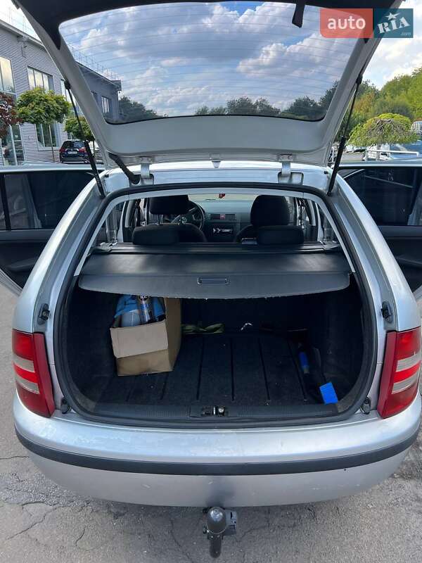Универсал Skoda Fabia 2005 в Ровно