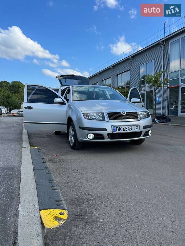 Универсал Skoda Fabia 2005 в Ровно