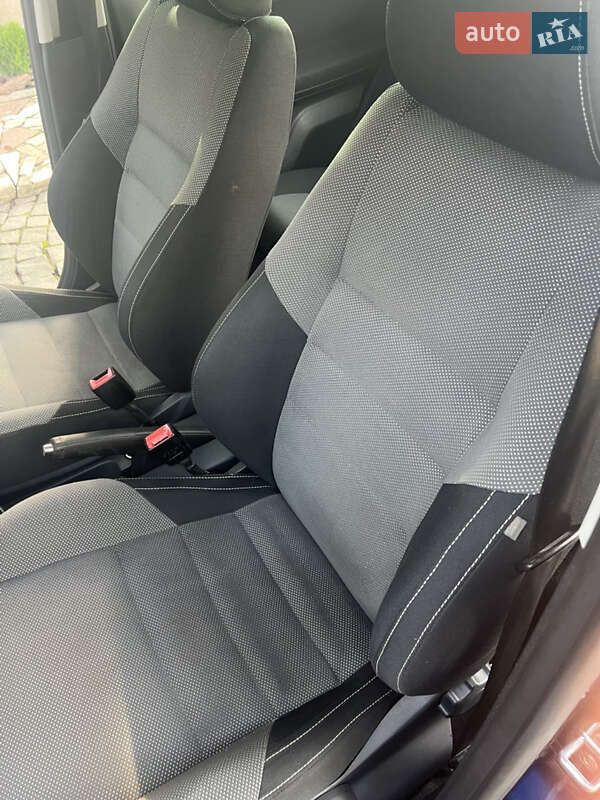 Хэтчбек Skoda Fabia 2008 в Хусте